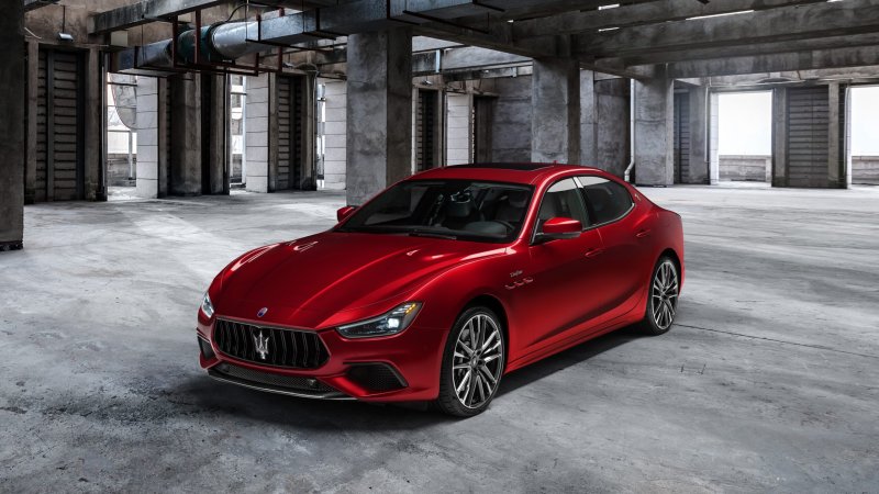 Hình ảnh Maserati Ghibli đa góc độ 12