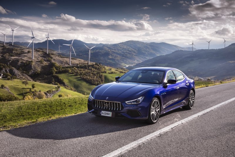 Hình ảnh Maserati Ghibli đa góc độ 17