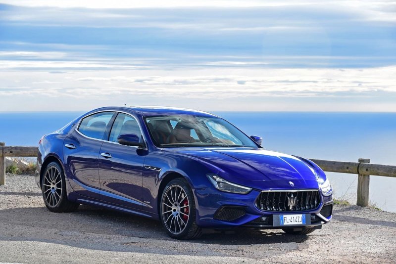 Hình ảnh Maserati Ghibli đa góc độ 35