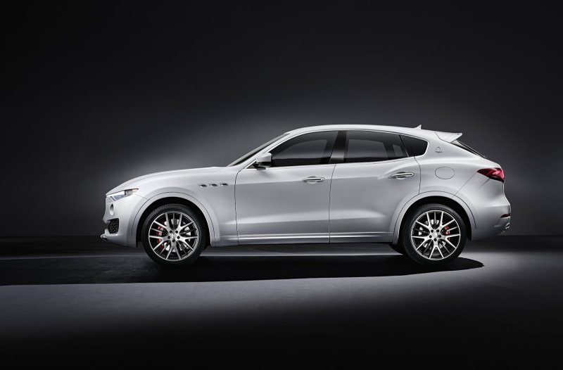 Hình ảnh Maserati Levante toàn cảnh 26