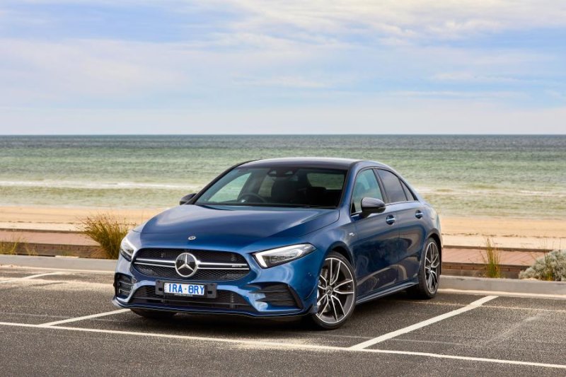 Hình ảnh Mercedes AMG A35 4Matic full HD 7