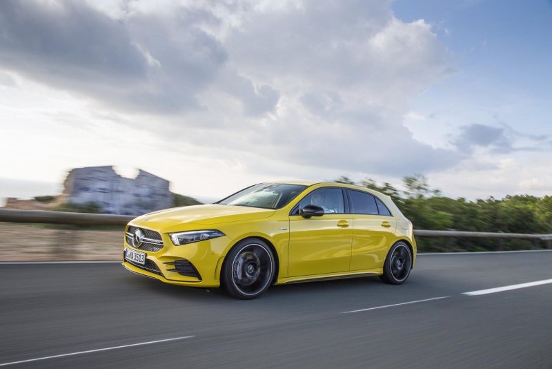 Hình ảnh Mercedes AMG A35 4Matic full HD 11