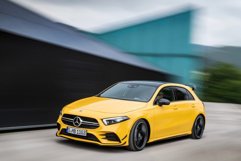 Hình ảnh Mercedes AMG A35 4Matic full HD 13