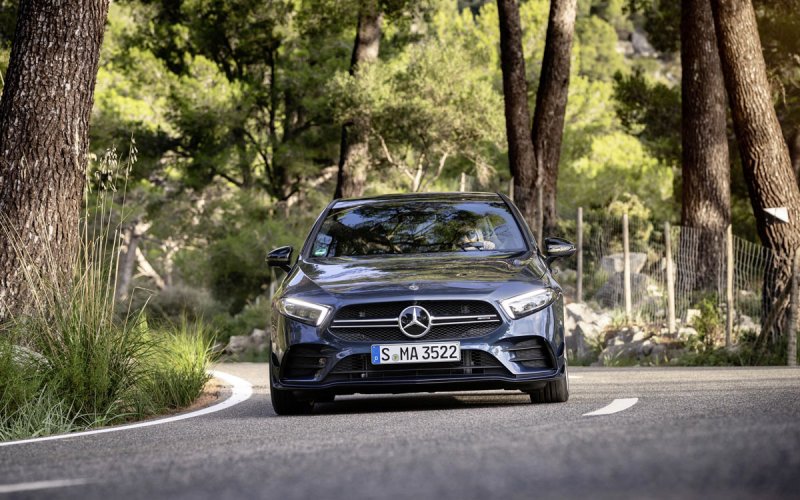 Hình ảnh Mercedes AMG A35 4Matic full HD 17