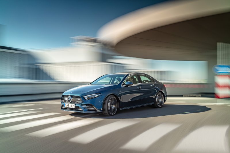 Hình ảnh Mercedes AMG A35 4Matic full HD 29