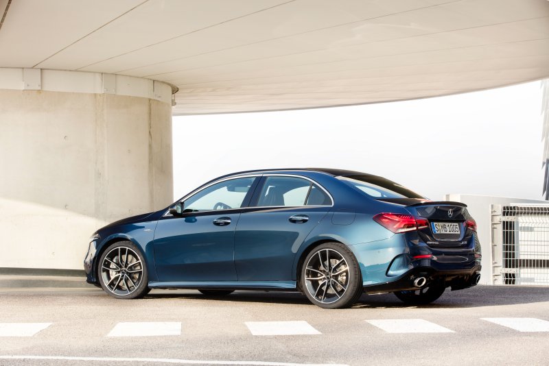 Hình ảnh Mercedes AMG A35 4Matic full HD 31