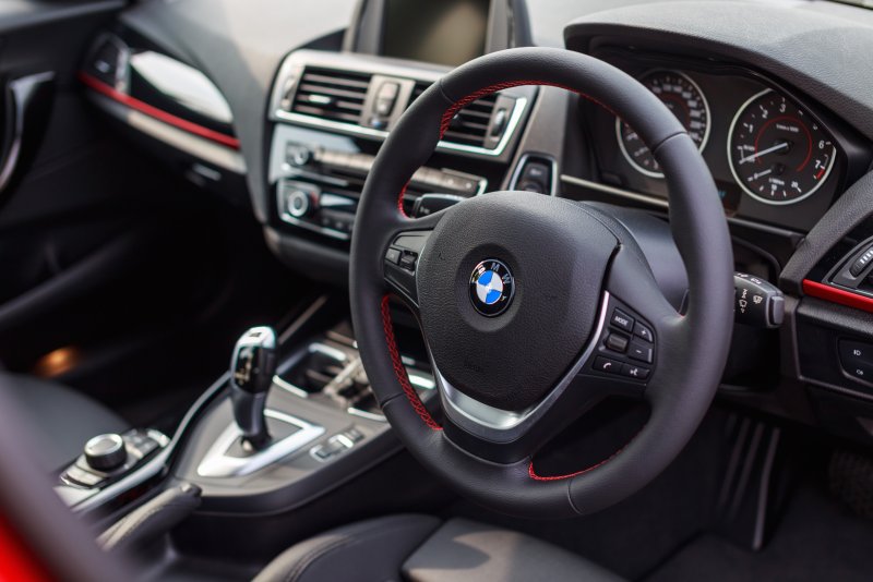 Hình ảnh nội thất sang trọng BMW 118i 6