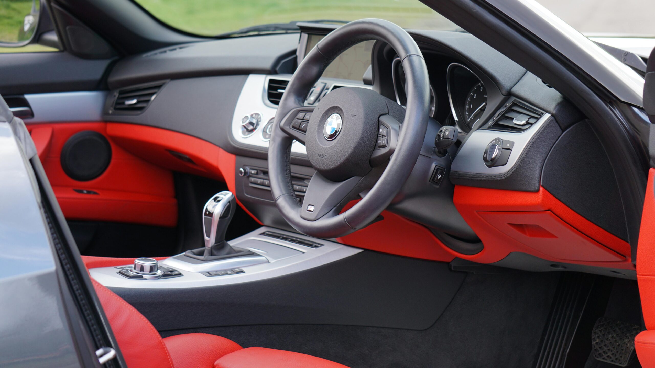 Hình ảnh nội thất xe BMW Z4 sang trọng 5