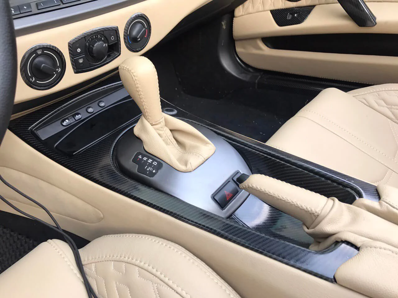 Hình ảnh nội thất xe BMW Z4 sang trọng 7