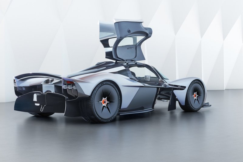 Hình ảnh siêu xe Aston Martin Valkyrie mới nhất 1