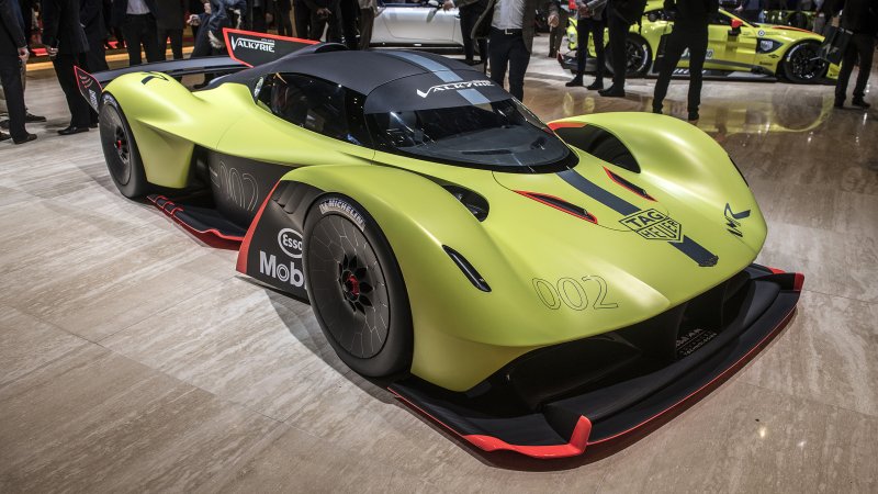 Hình ảnh siêu xe Aston Martin Valkyrie mới nhất 2