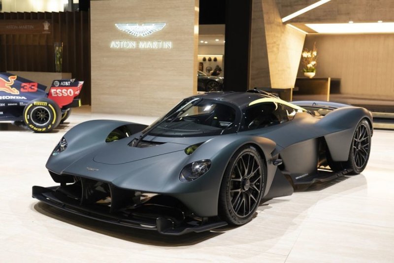 Hình ảnh siêu xe Aston Martin Valkyrie mới nhất 24