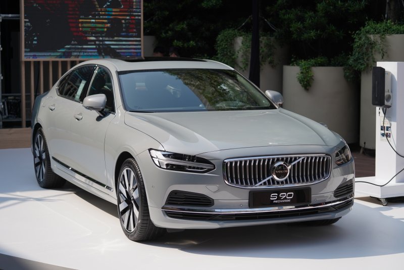 Hình ảnh Volvo S90 cao cấp 13