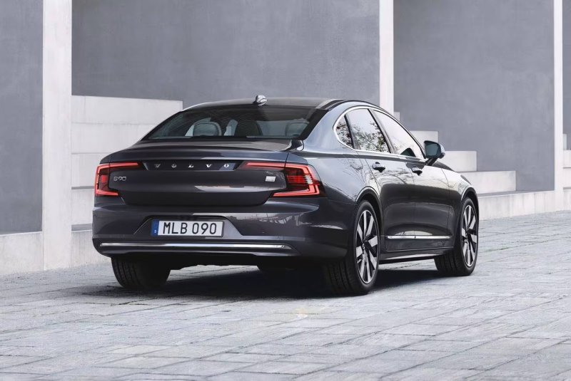 Hình ảnh Volvo S90 cao cấp 16