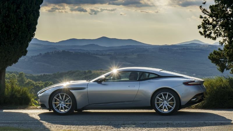 Hình ảnh xe Aston Martin DB11 thể thao và sang trọng 22