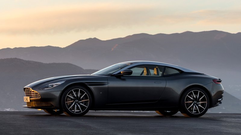 Hình ảnh xe Aston Martin DB11 thể thao và sang trọng 24