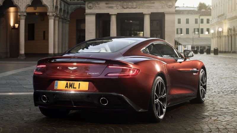 Hình ảnh xe Aston Martin Vanquish phong cách 9