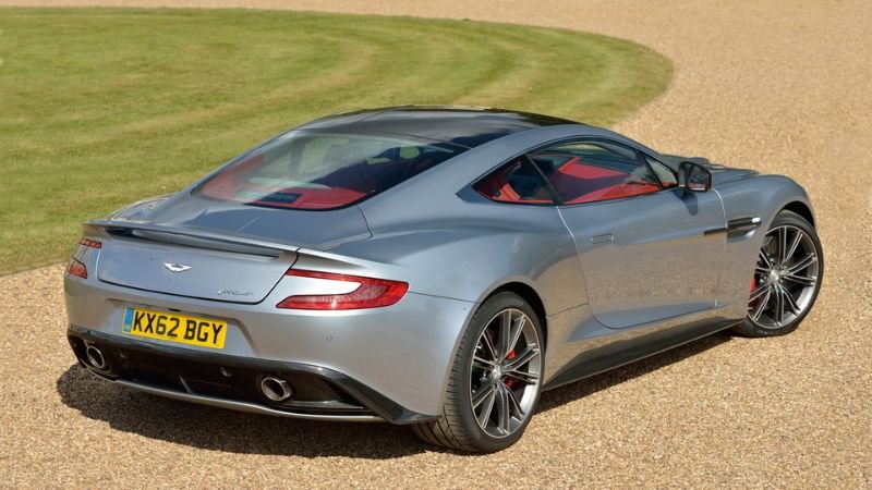 Hình ảnh xe Aston Martin Vanquish phong cách 12