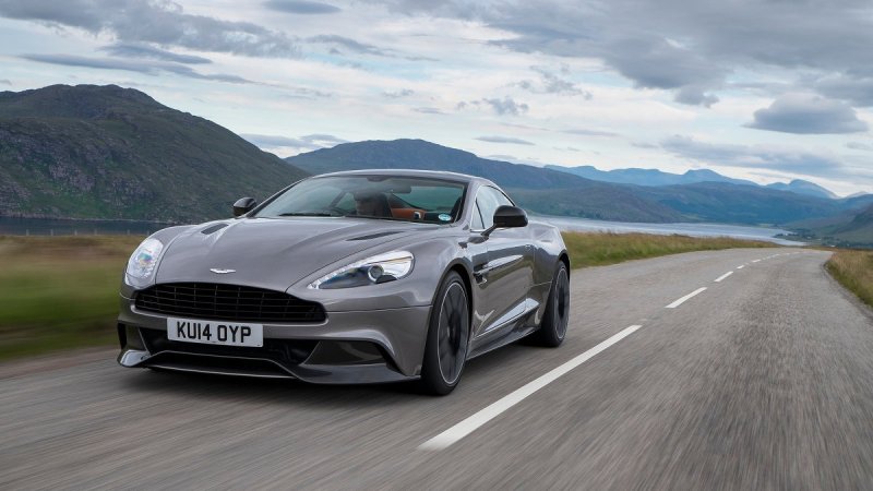 Hình ảnh xe Aston Martin Vanquish phong cách 18