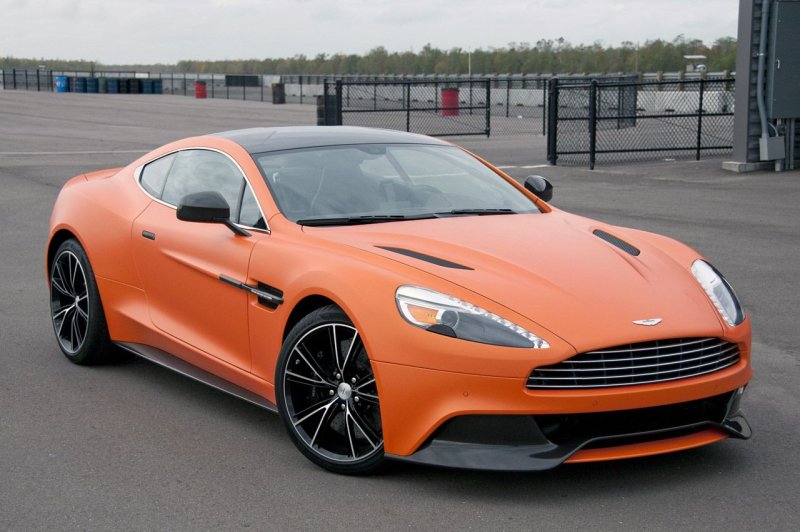 Hình ảnh xe Aston Martin Vanquish phong cách 23