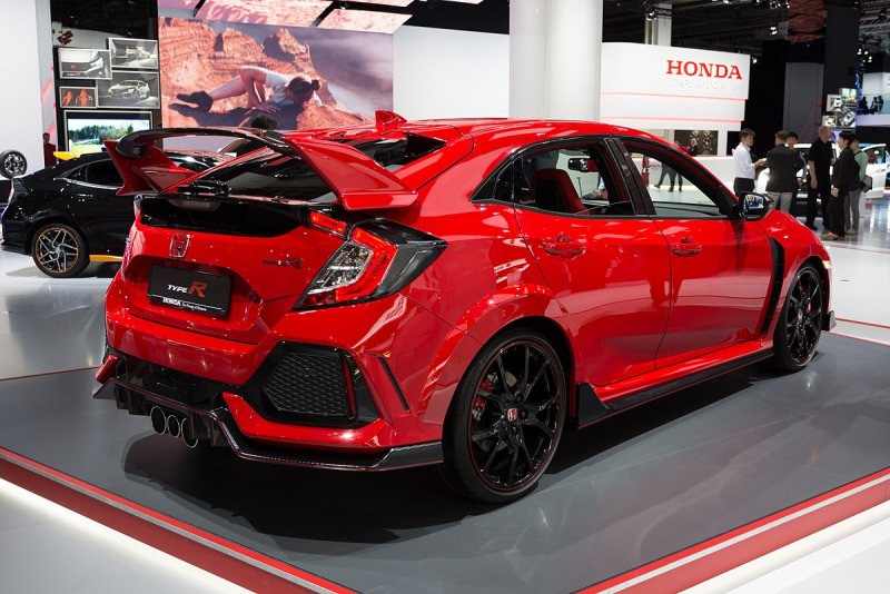 Hình ảnh xe Honda Civic Type R từ góc độ đẹp 5