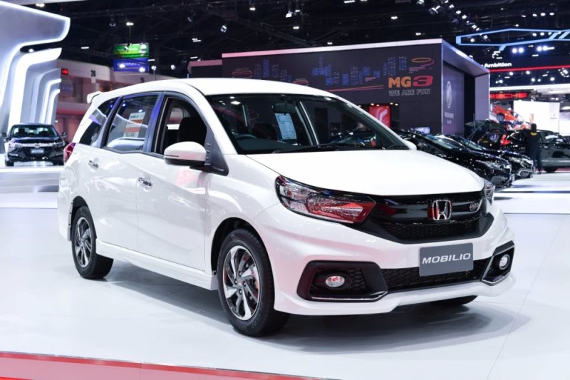 Hình ảnh xe Honda Mobilio sắc nét và đẹp mắt 8