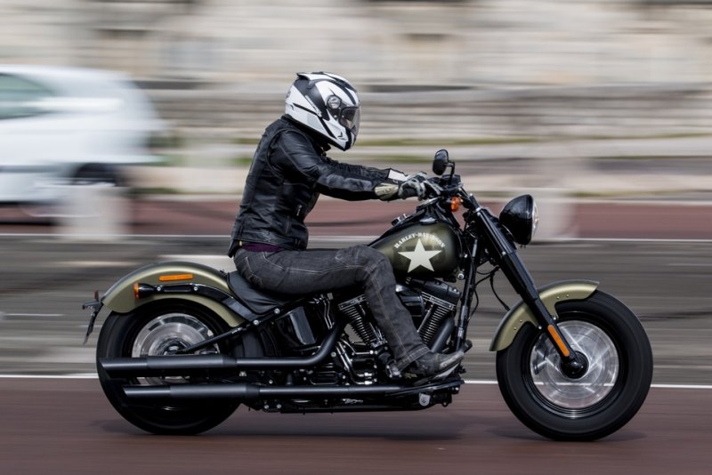 Hình ảnh xe máy Softail Slim cho các tín đồ đam mê xe 19