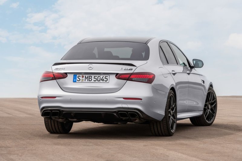 Hình ảnh xe Mercedes AMG E63 mới nhất 19