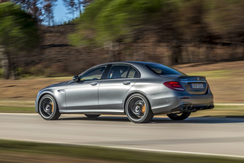 Hình ảnh xe Mercedes AMG E63 mới nhất 28