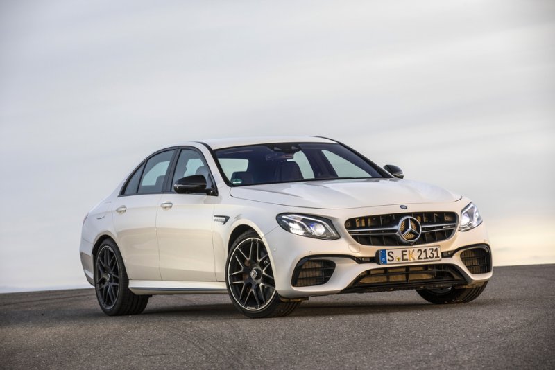 Hình ảnh xe Mercedes AMG E63 mới nhất 29