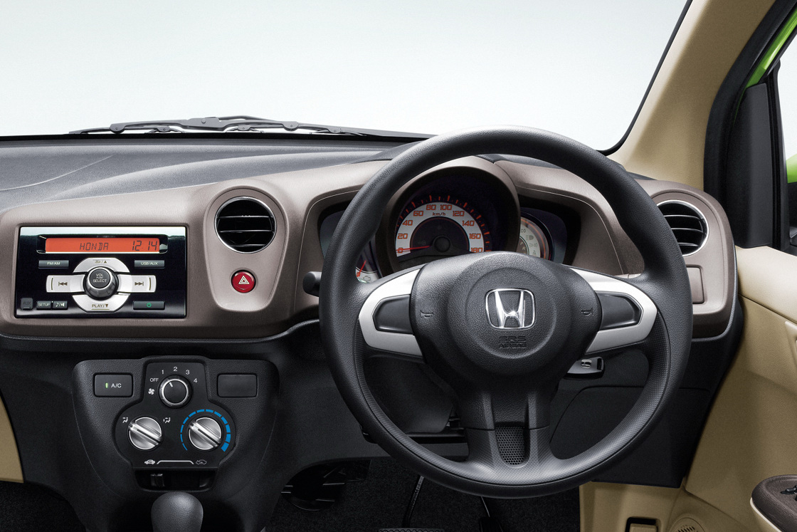 Hình nội thất sang trọng của xe ảnh xe Honda Brio 8