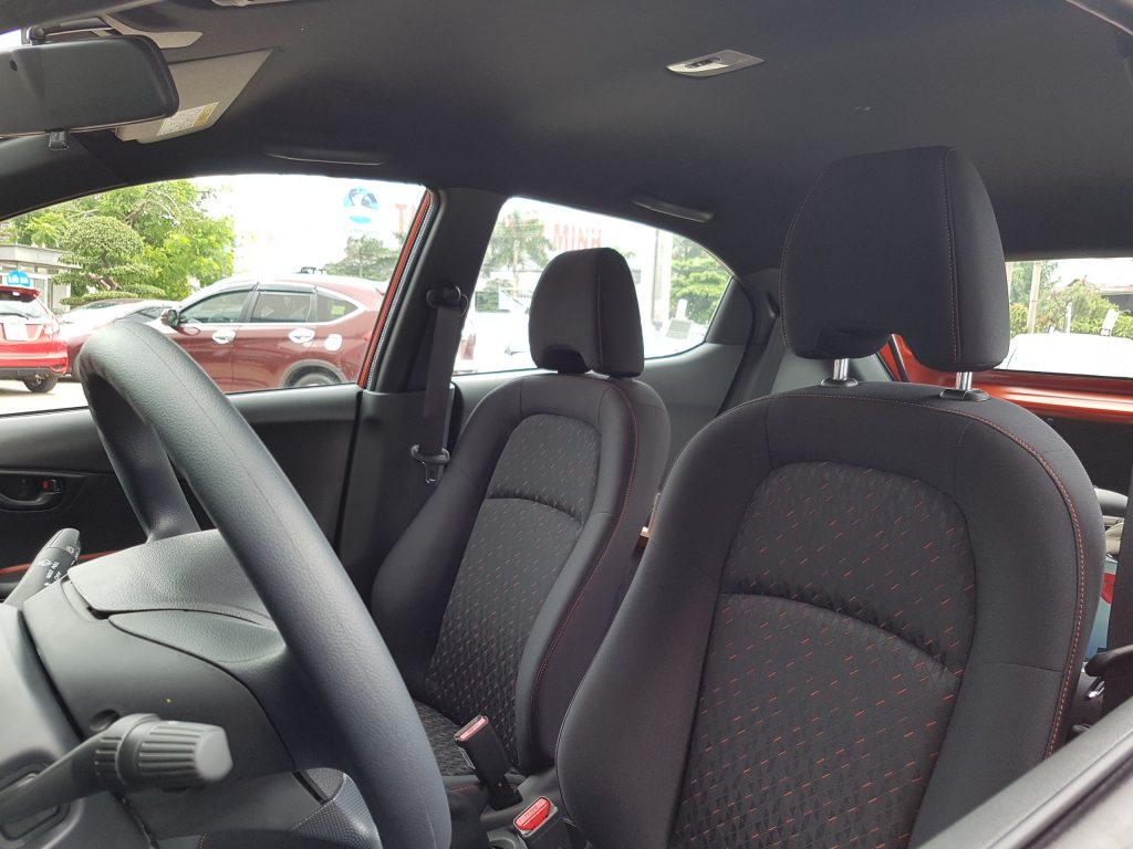 Hình nội thất sang trọng của xe ảnh xe Honda Brio 18