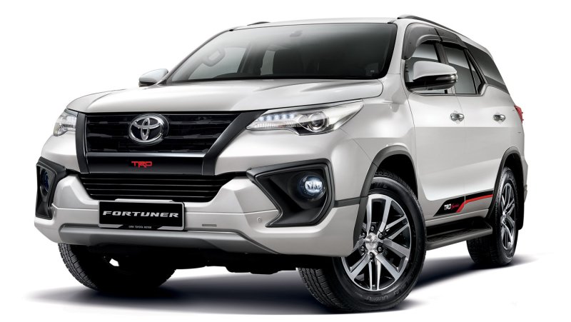 Hình xe Fortuner 2.4AT 4x2 phong cách sang trọng 16