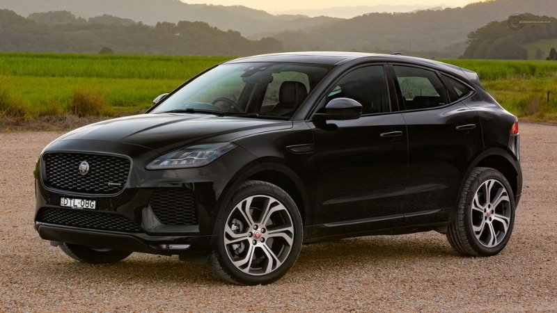 Jaguar E-Pace 02