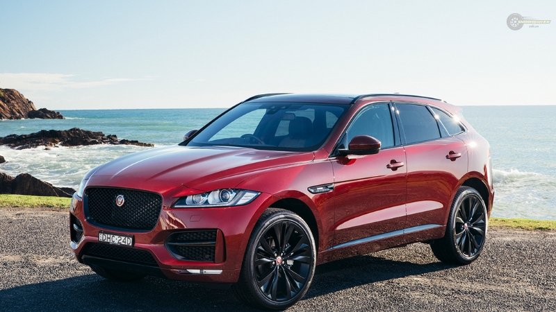 Jaguar F-Pace 03