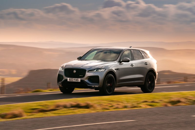 Jaguar F-Pace hình ảnh xe sang trọng 11