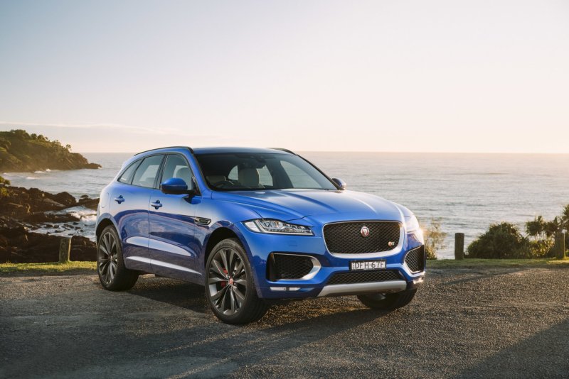 Jaguar F-Pace hình ảnh xe sang trọng 31