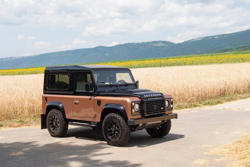 Land Rover Defender phiên bản mới nhất 15