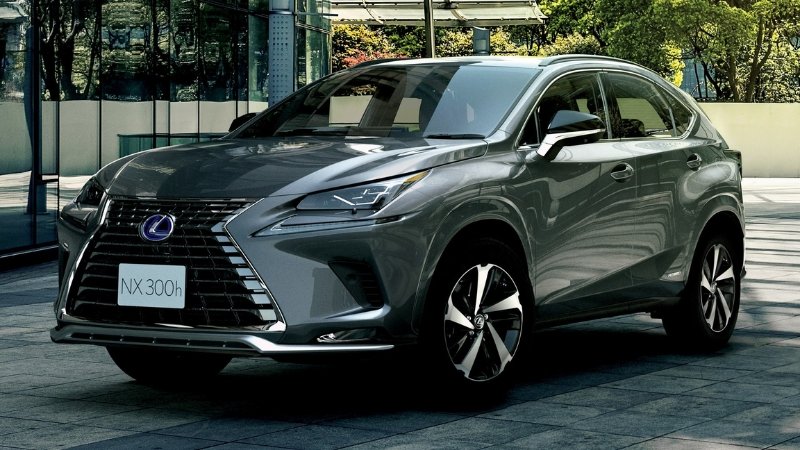 Lexus NX300 04