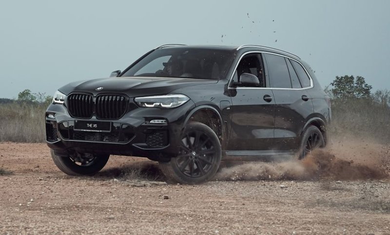 Mãn nhãn với hình ảnh xe BMW X5 siêu đẹp 14