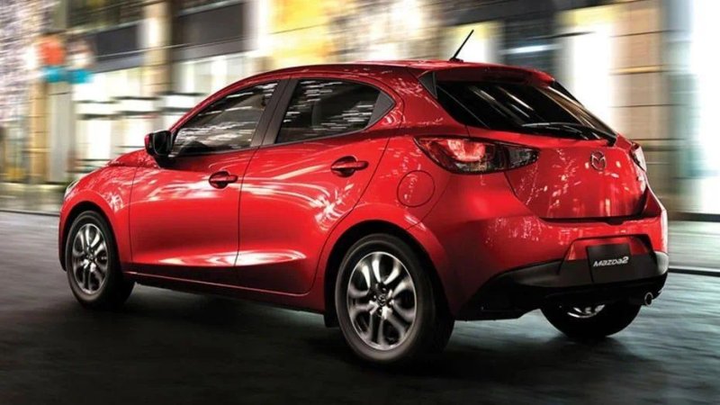 Ngắm nhìn chi tiết ngoại thất của dòng xe Mazda 2 Hatchback 10