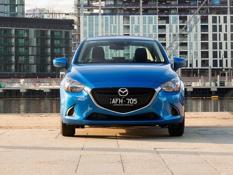 Ngắm nhìn chi tiết ngoại thất của dòng xe Mazda 2 Hatchback 15