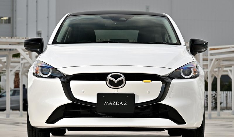 Ngắm nhìn chi tiết ngoại thất của dòng xe Mazda 2 Hatchback 18