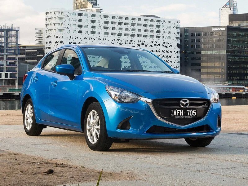 Ngắm nhìn chi tiết ngoại thất của dòng xe Mazda 2 Hatchback 19