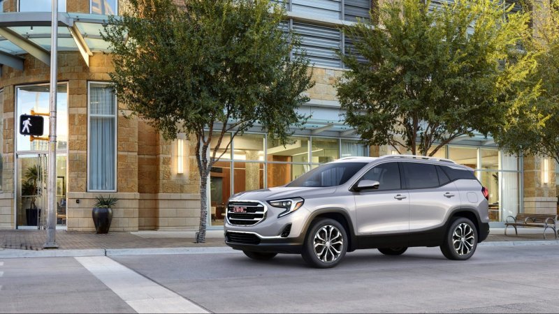 Ngắm nhìn từ trong ra ngoài của xe GMC Terrain SLE/SLT 12