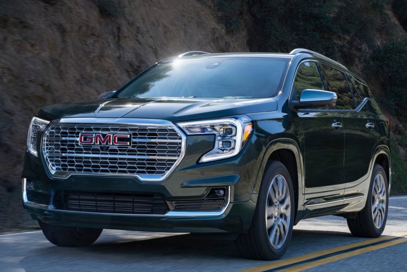 Ngắm nhìn từ trong ra ngoài của xe GMC Terrain SLE/SLT 23