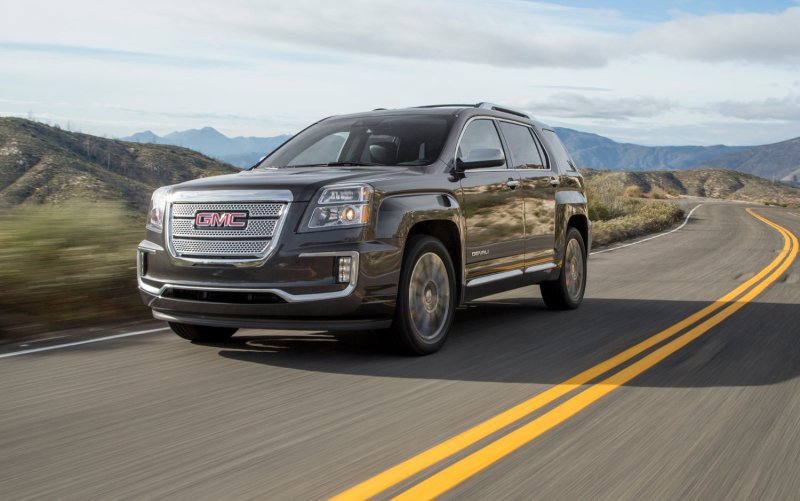 Ngắm nhìn từ trong ra ngoài của xe GMC Terrain SLE/SLT 32