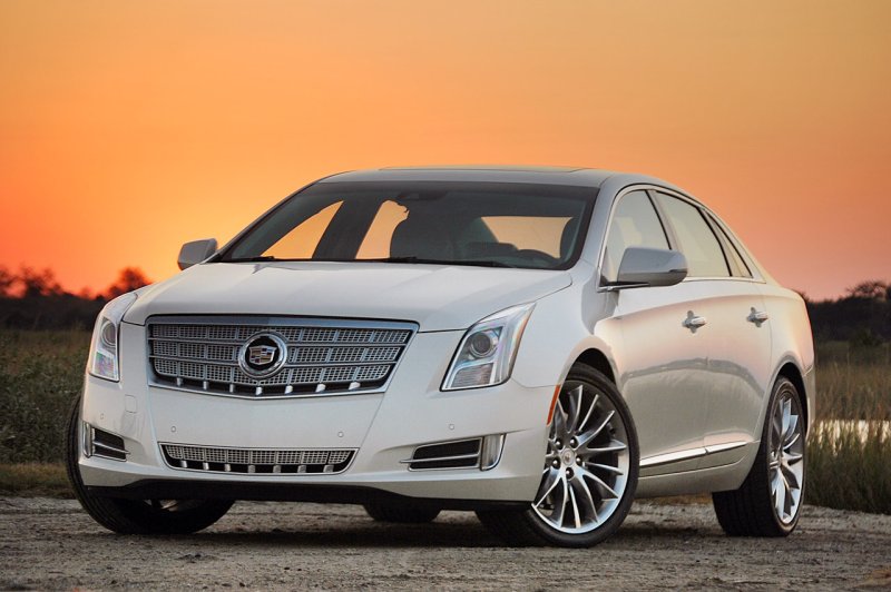 Ngoại thất bắt mắt của xe Cadillac XTS 11