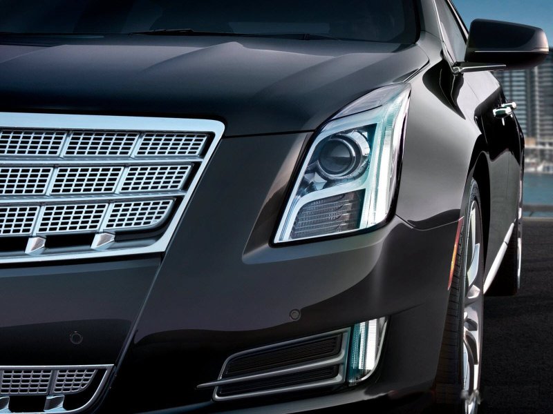 Ngoại thất bắt mắt của xe Cadillac XTS 24