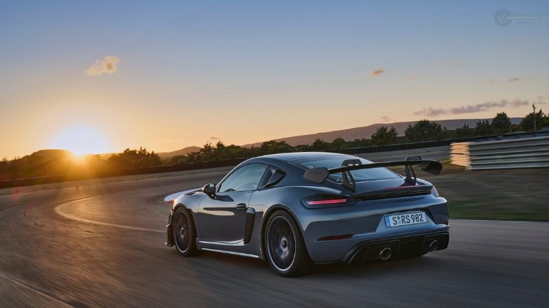 Porsche 718 Cayman 04